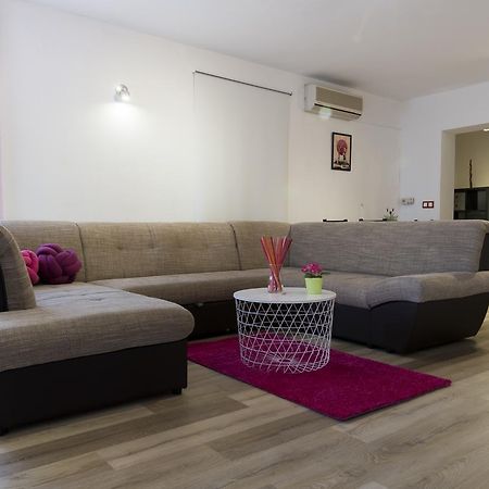 Apartment Blazenka Pula Bagian luar foto