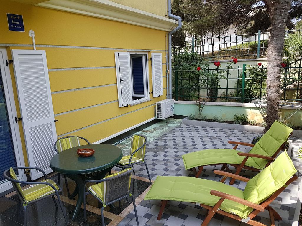 Apartment Blazenka Pula Bagian luar foto