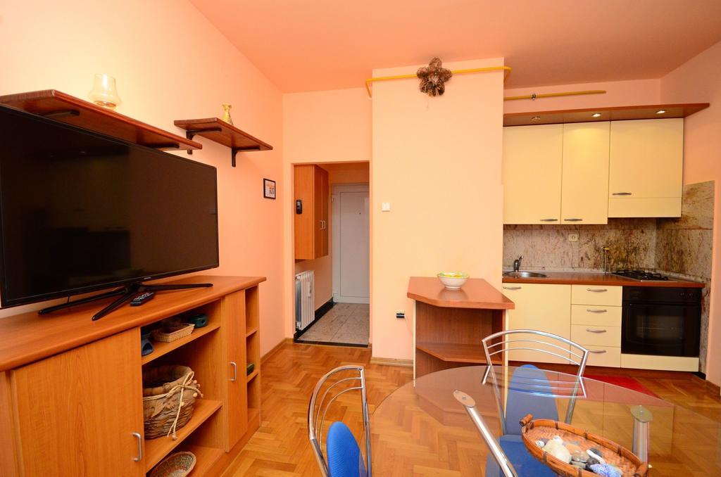 Apartment Blazenka Pula Bagian luar foto