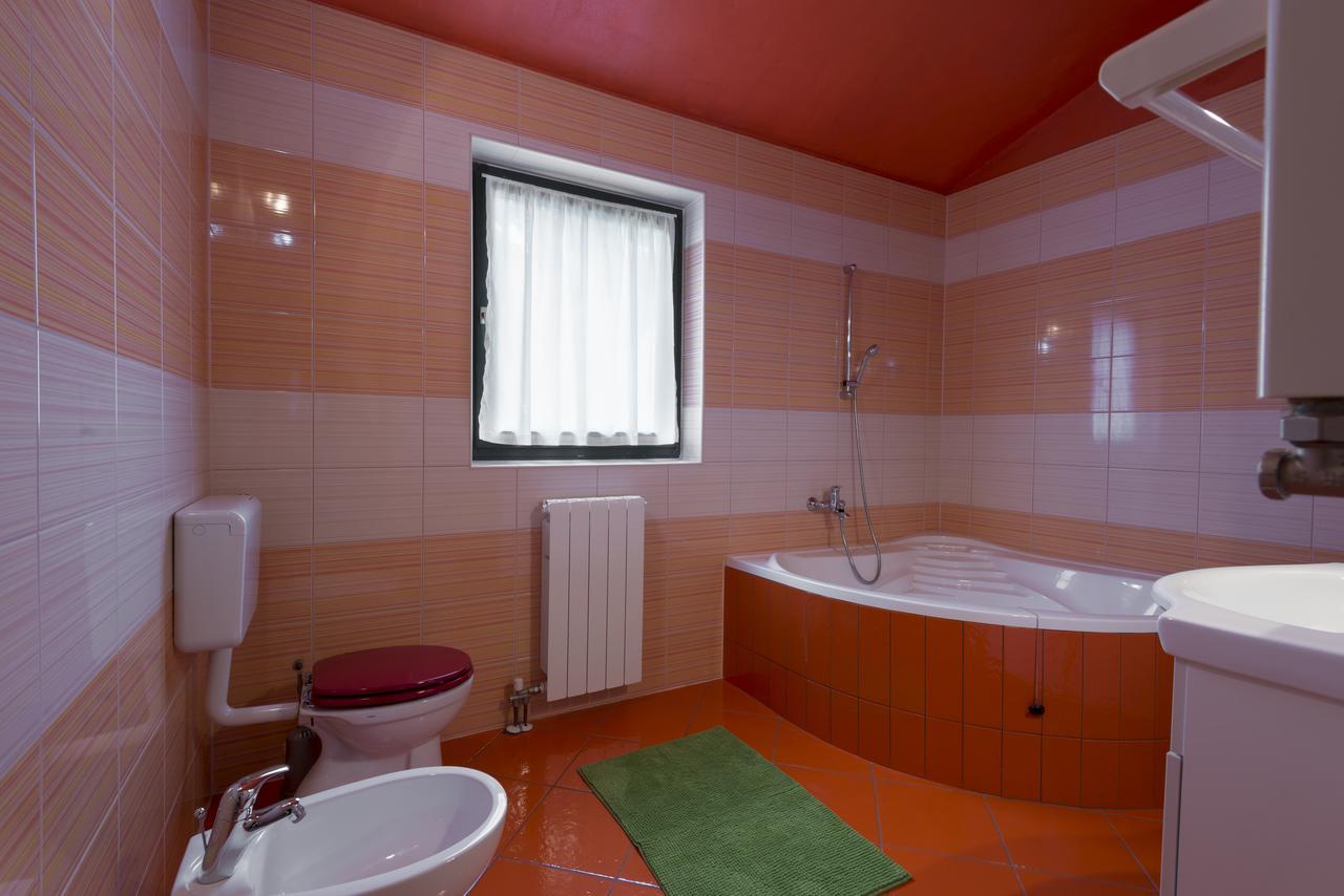 Apartment Blazenka Pula Bagian luar foto