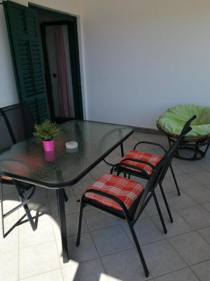 Apartment Blazenka Pula Bagian luar foto